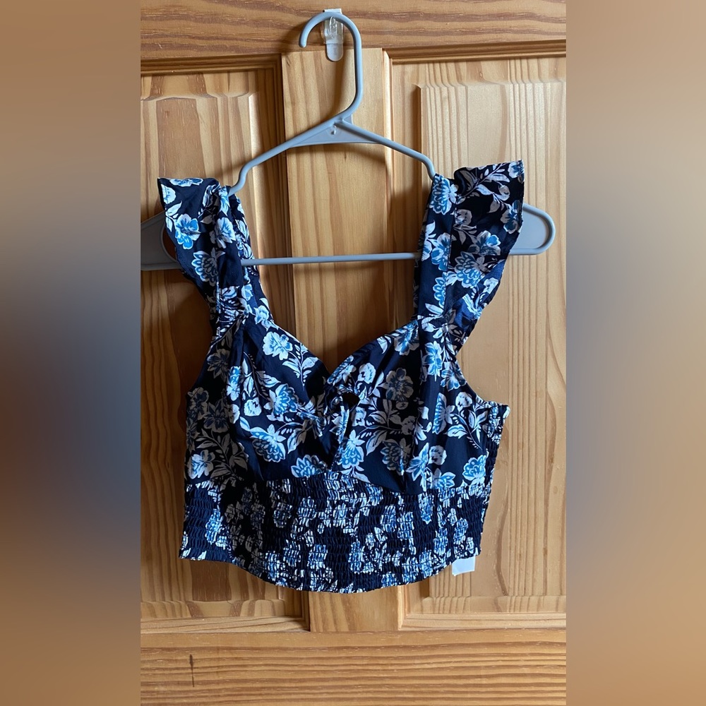 Blue and white flower crop top, size s, made by BOG Collective.